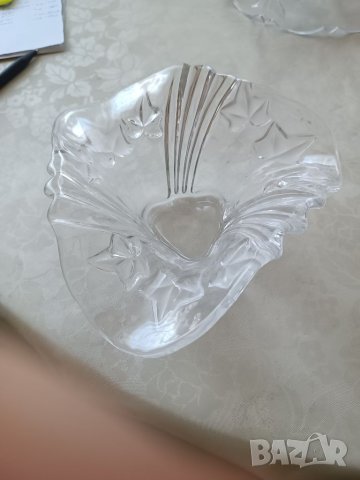 Стъклена купа бонбониера, снимка 1 - Декорация за дома - 40971712