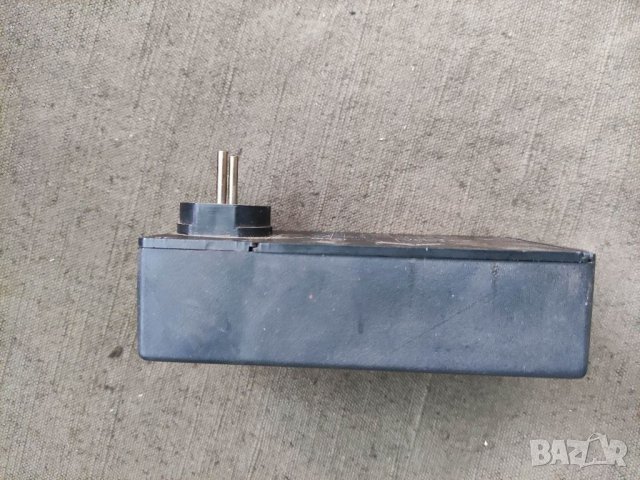 Зарядно устройство за Ni-Cm акумулатори тип KRM 3 , снимка 8 - Други ценни предмети - 34020321