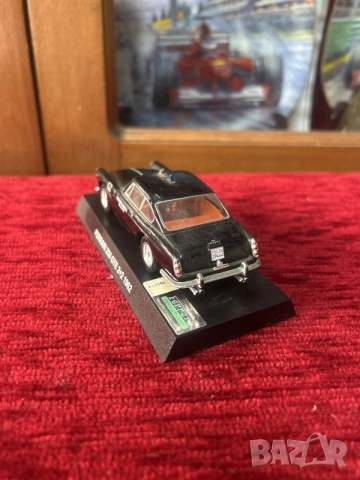 мащаб 1/43 на Ferrari 250 GTE 2+2 (1962) на италианската полиция („Squadra Mobile“), снимка 3 - Колекции - 56080000