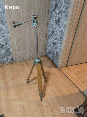 Продавам геодезически стативи и лазерен нивелир, снимка 5 - Други инструменти - 53486766