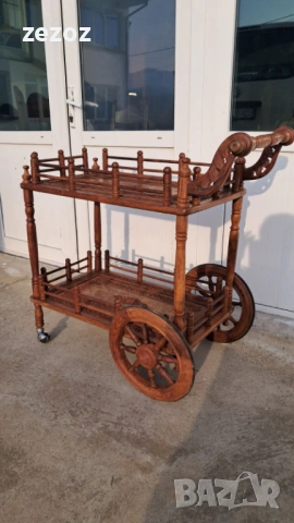 Количка за сервиране масив