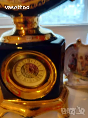 Порцеланови часовници, снимка 3 - Антикварни и старинни предмети - 49697671