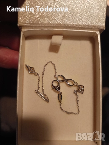 БЯЛО ЗЛАТО С ДИАМАНТИ, снимка 4 - Гривни - 52665976