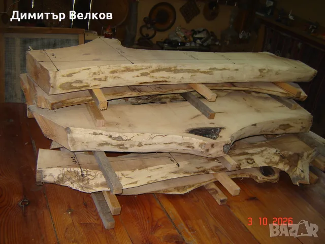 Продавам  дървен материал - орехови талпи - заготовки