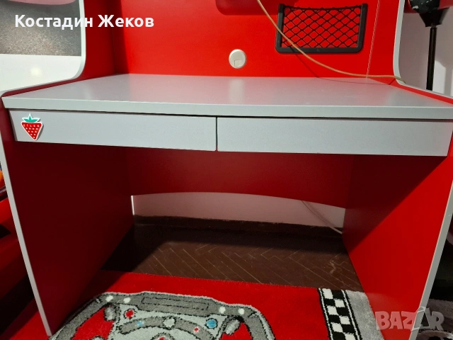 Продавам Детско легло с матрака и Детско бюро. , снимка 5 - Мебели за детската стая - 53395694