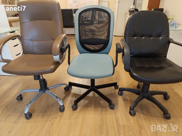 Бяла секция със стъклена врати 80см/30см/200см, от ИКЕА, 2 бр. В отлично състояние, снимка 6 - Секции и витрини - 52605381