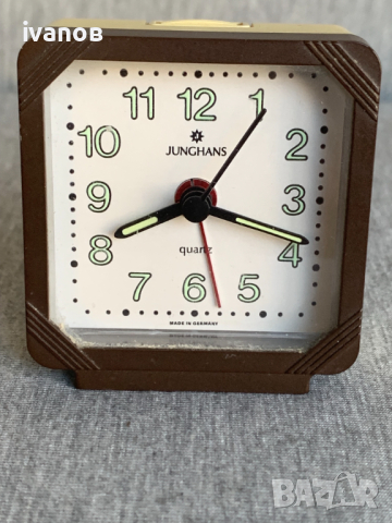 настолен часовник  Junghans 710, снимка 1 - Антикварни и старинни предмети - 44926406