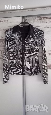  Блуза с яка, снимка 1 - Блузи с дълъг ръкав и пуловери - 26464568