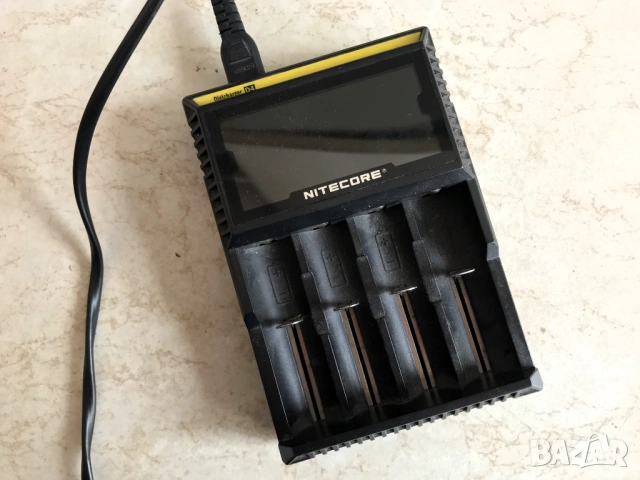 Nitecore Digicharger D4 - зарядно за батерии, снимка 4 - Друга електроника - 53587095