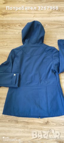 Calvin Klein softshell яке М, снимка 4 - Спортни екипи - 40093626