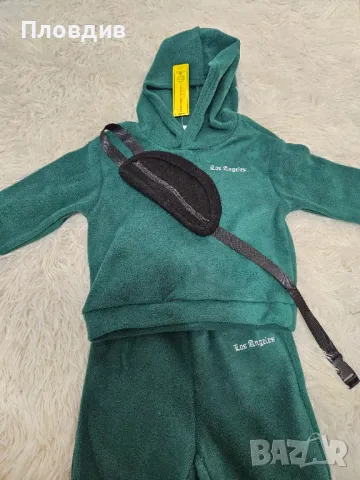 Чисто ное поларен детски комплект от 3 части Супер ефектен Размер 2-3 години, снимка 2 - Детски анцузи и суичери - 47335932