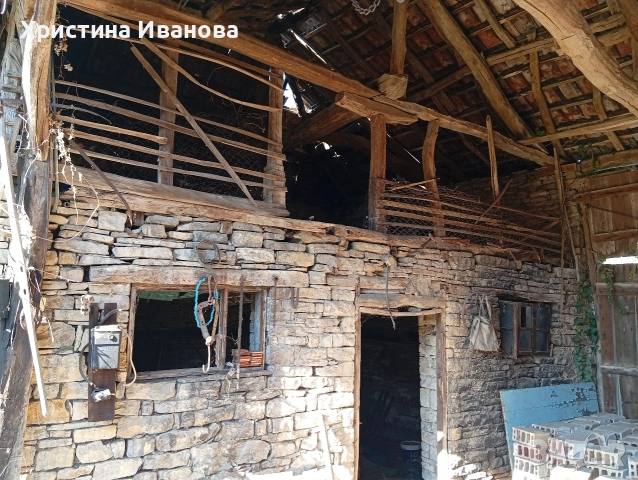 двуетажна къща в с.Паскалевец, снимка 4 - Къщи - 53736972