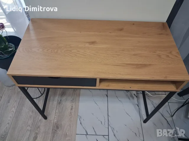 Бюро с едно чекмадже в топъл дъб и черно, снимка 3 - Бюра - 55829746