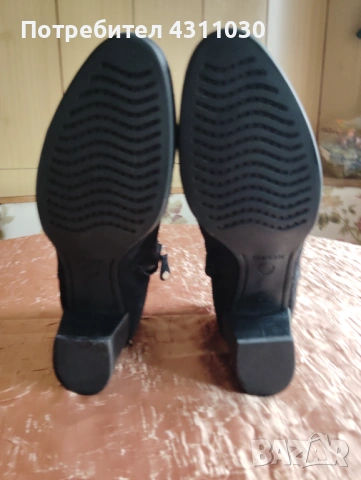 Дамски черни боти естествен велур /обърната кожа Geox 39 номер, снимка 8 - Дамски боти - 53415701