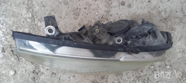 Десен фар за Renault Scenic II, снимка 3 - Части - 44355410