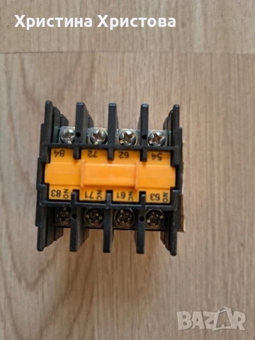 Помощен контакт Telemechanique LA1-D22 10A, 2НО+2НЗ, снимка 2 - Друга електроника - 52236517