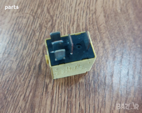 Реле Мерцедес CLS W219 N:384 - E W211 - C W203 - W124 - W210 - W212 - 4RD00781402, снимка 3 - Части - 52067111