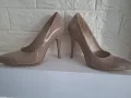 Бежови дамски лачени обувки на висок ток намалям на 29 лева, снимка 1