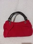 Червена чанта, снимка 2