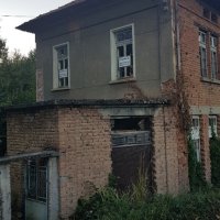 продавам къща за основен ремонт в село Ловни дол , снимка 1 - Къщи - 41963023