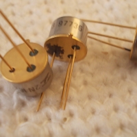 Транзистор 2N 1613, снимка 3 - Друга електроника - 36082047