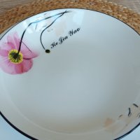 Троен сет за хранене в розово и бяло голяма чиния, по-малка чиния и купа, снимка 2 - Сервизи - 40222960
