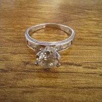 Сребърен пръстен с цирконий, снимка 1 - Пръстени - 39277900