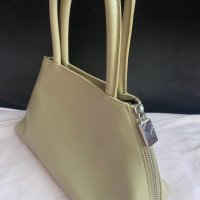 Оригинална чанта Furla , снимка 3 - Чанти - 41590837