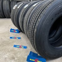 Предни камионски гуми за влекач 315/70r22.5, снимка 1 - Гуми и джанти - 35817353