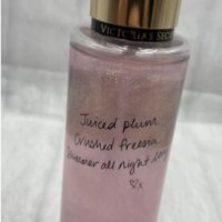 Victoria's Secret Velvet Petals Shimmer Body Mist  250ml  колекцията Shimmer Fragrance Mist. Victor, снимка 2 - Козметика за тяло - 35932419