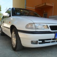 Opel Astra 1.4 CARAVAN, снимка 8 - Автомобили и джипове - 44296595