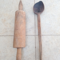 Стара точилка и лъжица, снимка 1 - Антикварни и старинни предмети - 36351978