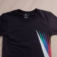 Тениска Nike 110-116, снимка 1 - Детски тениски и потници - 41626715