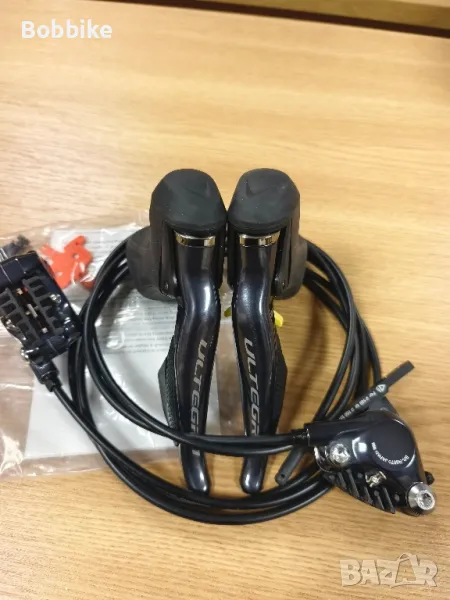 Комплект SHIMANO ULTEGRA DI2 ST-R8070 + BR-R8070, снимка 1