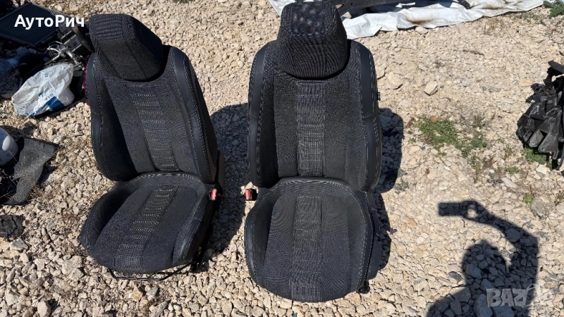 Салон / Седалки /Peugeot 308 T9 2019г. КОМБИ /Пежо 308 Т9 , снимка 1