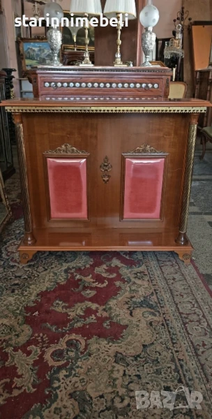 Антична конзола , снимка 1