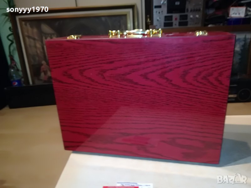 СТИЛЕН КУФАР С ЗЛАТЕН ОБКОВ 2002231144L, снимка 1