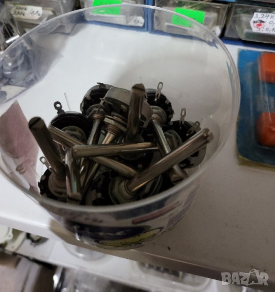 Немски потенциометър RFT 2 х 100 килоомма логаритмичен, снимка 1