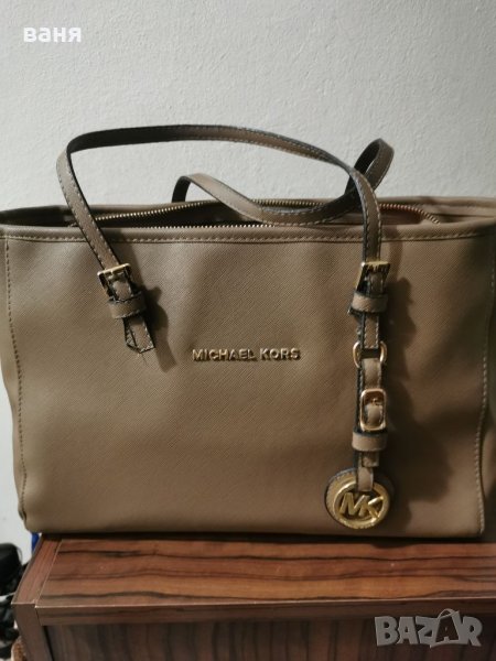 Дамска чанта Майкъл Корс, снимка 1