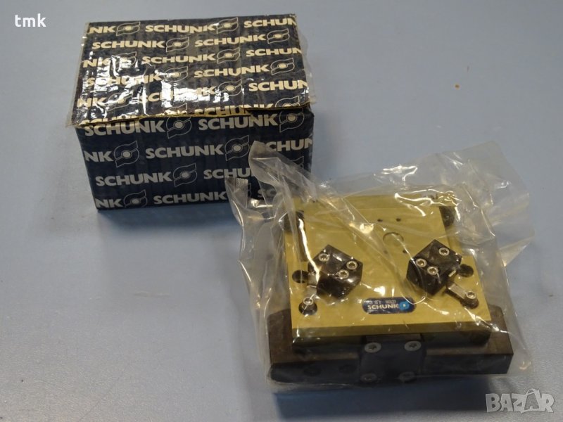 пневматичен фиксатор Schunk PWG90-B pneumatic angle cripper art 302633, снимка 1