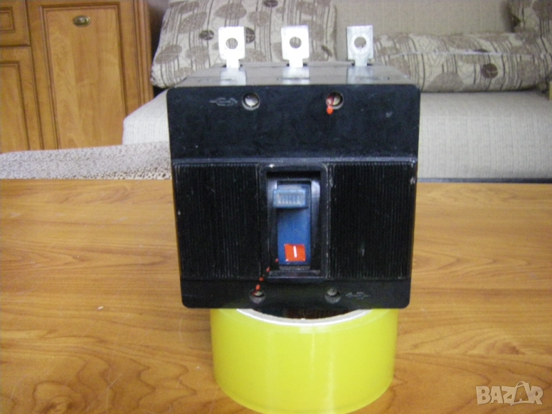 Автоматичен прекъсвач А1 - 500В/100А с термична защита 37- 45А и максималнотокова защита 14It., снимка 1