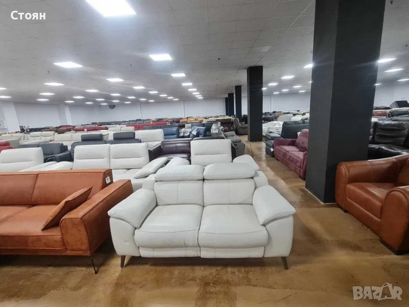 Светло сив кремав кожен диван двойка с ел релаксиращ механизъм, снимка 1