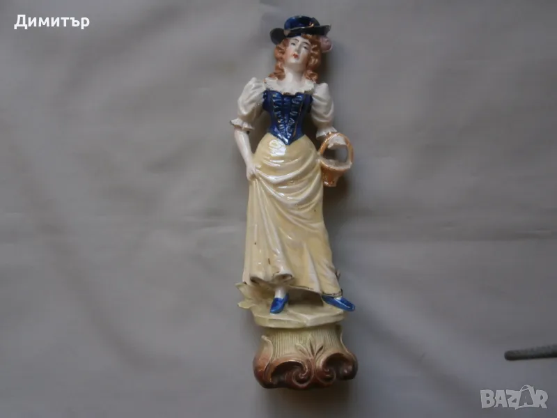 Порцеланова фигура, снимка 1