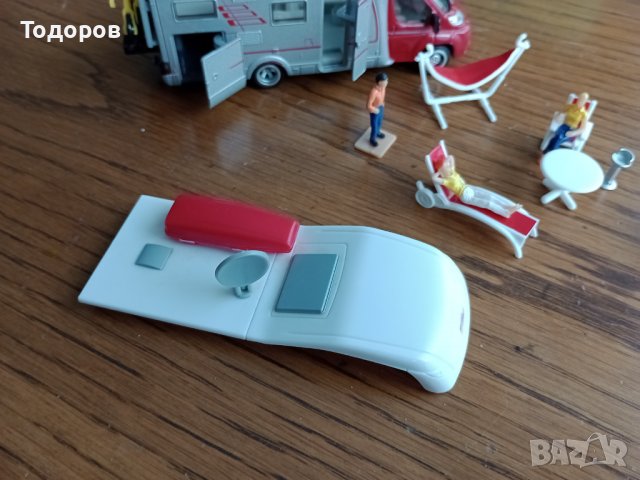 Мащабен модел количка Siku Hymer ДиорамаCaravan, снимка 11 - Колекции - 38682119