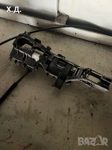 Брава с основа за външна дръжка предна дясна Рено Сценик 2004г , снимка 2 - Части - 51289638