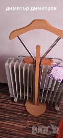 стояща стойка закачалкa за дрехи