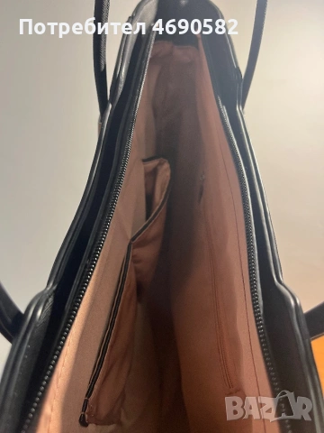 Черна чанта за рамо, снимка 4 - Чанти - 53513951