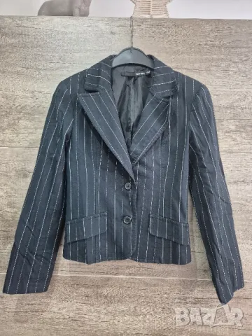 Дамски сака, снимка 2 - Сака - 50432992