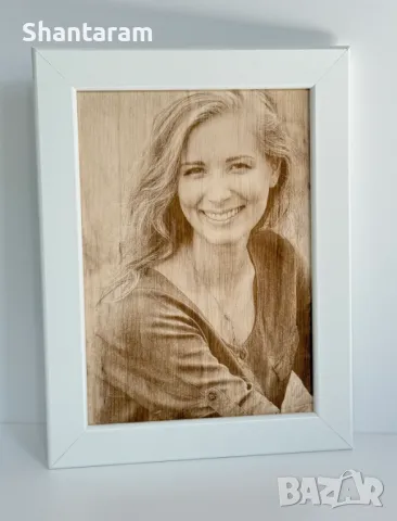 Гравирана снимка върху дърво с рамка 18 см, снимка 2 - Декорация за дома - 50109916