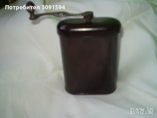 бакелит мелница за кафе - Tramp втора световна война, снимка 4 - Антикварни и старинни предмети - 51877832